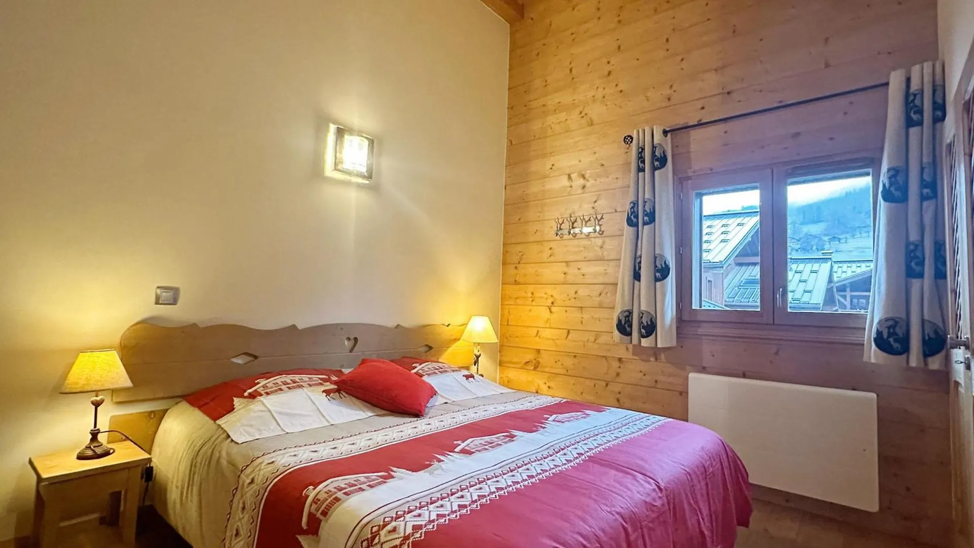 Apartment Duplex Spacieux Avec Terrasse, Piscine Couverte Et Cheminee A Samoens - Fr-1-624-9 France